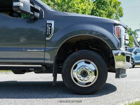 Used 2017 Ford F350 Lariat w/ Lariat Ultimate Package AWD/4WD image 11