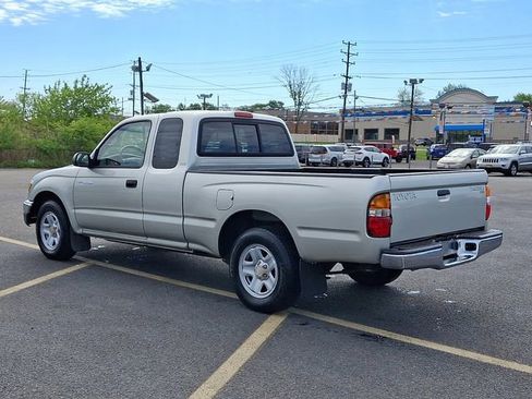 Used 2004 Toyota Tacoma 2WD Xtracab image 4