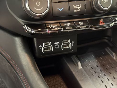 Used 2025 Dodge Durango GT AWD/4WD image 29