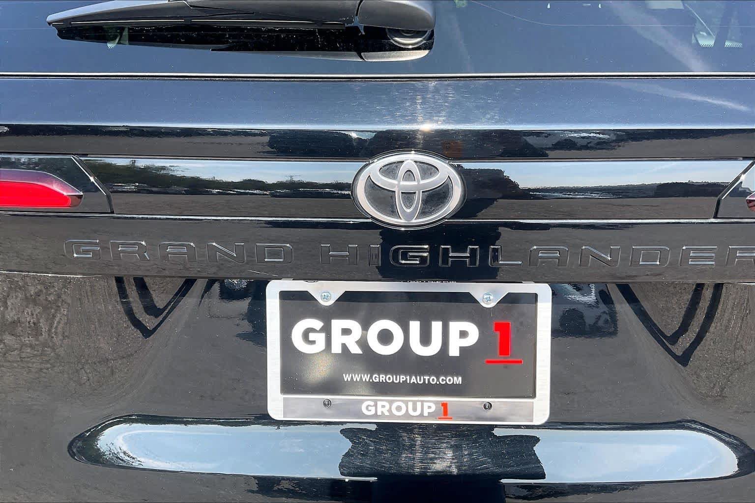 Used 2026 Toyota Grand Highlander FWD image 10
