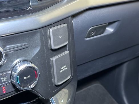 Certified 2022 Ford F150 Lariat w/ Equipment Group 502A High image 44