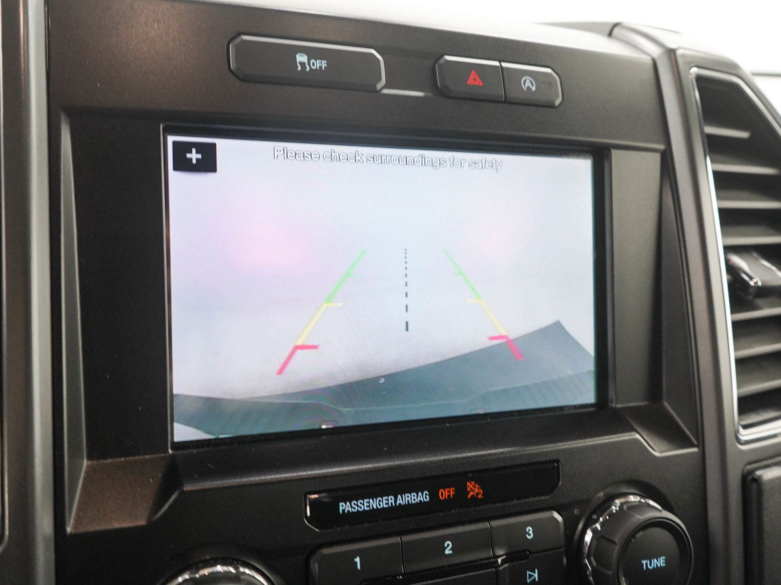 Used 2019 Ford F150 XLT w/ Equipment Group 302A Luxury AWD/4WD image 29