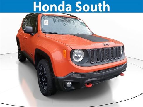 Used 2015 Jeep Renegade Trailhawk image 1