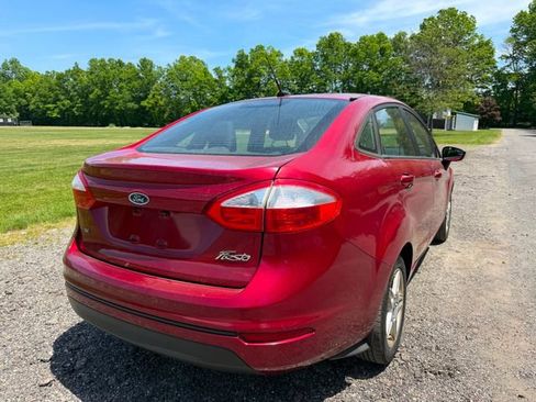Used 2017 Ford Fiesta SE w/ Cold Weather Package FWD image 4