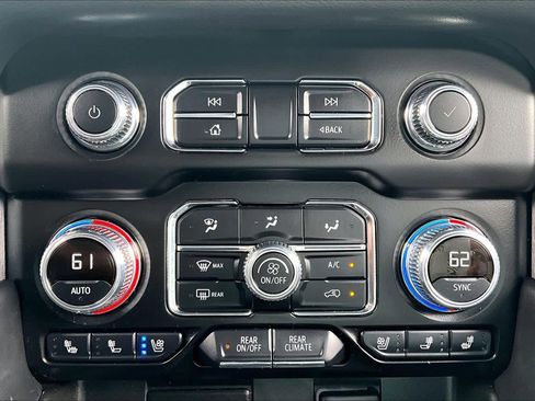 Certified 2024 GMC Yukon SLT image 34