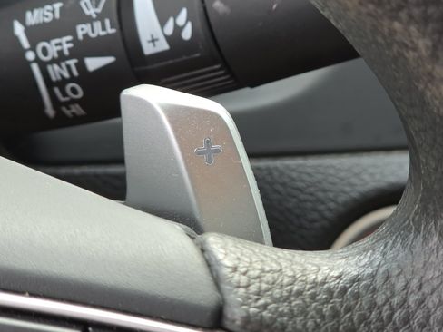 Used 2020 Honda Insight EX image 12