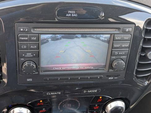 Used 2014 Nissan Juke SL AWD/4WD image 16