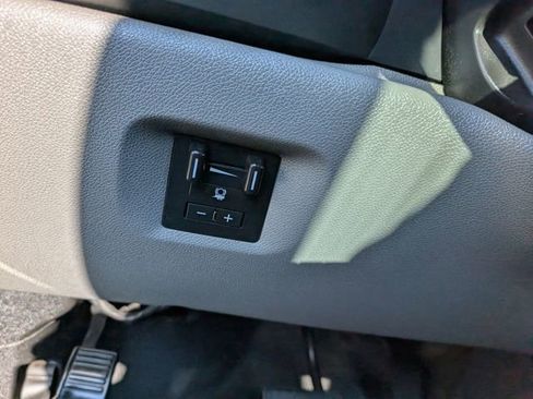 Used 2014 Chevrolet Silverado 2500 W/T AWD/4WD image 14