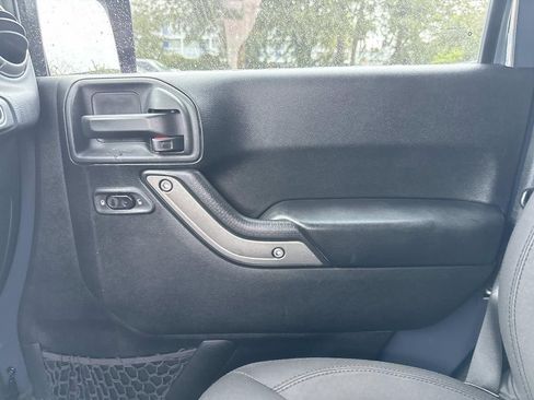 Used 2017 Jeep Wrangler Unlimited Sport w/ Quick Order Package 24S image 26