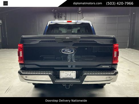 Used 2023 Ford F150 XLT w/ Trailer Tow Package image 6