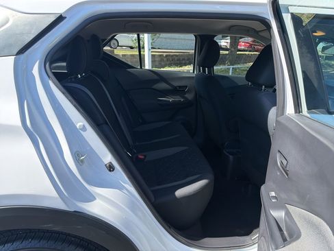 Used 2020 Nissan Kicks S image 27