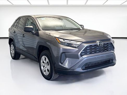 Used 2023 Toyota RAV4 LE image 3