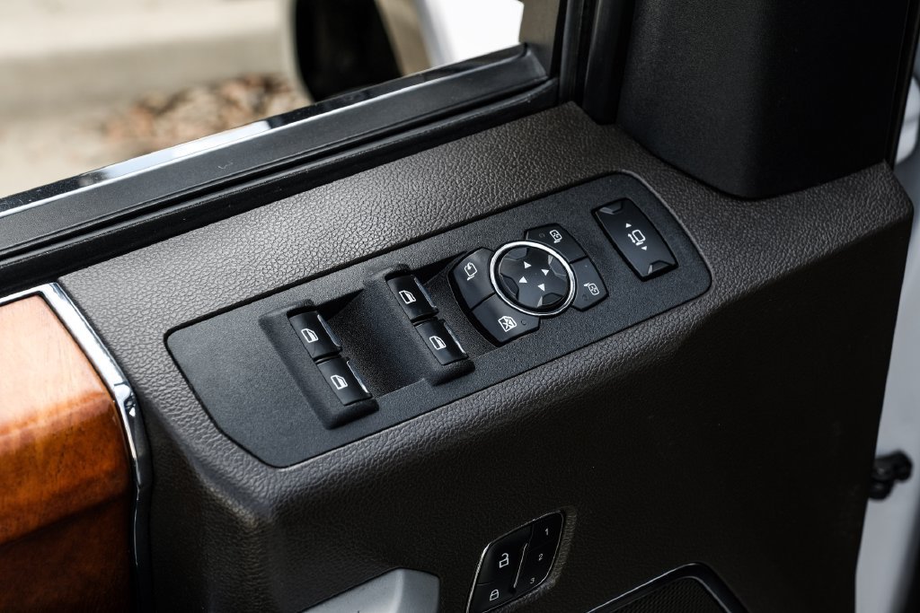 Used 2019 Ford F250 King Ranch w/ King Ranch Ultimate Package AWD/4WD image 54