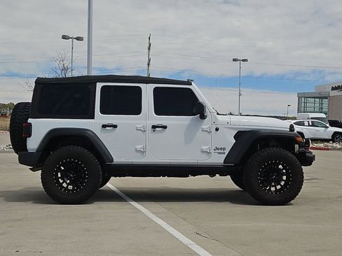 Used 2018 Jeep Wrangler Unlimited Sport AWD/4WD image 4