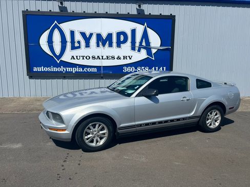 Used 2006 Ford Mustang Coupe RWD image 1