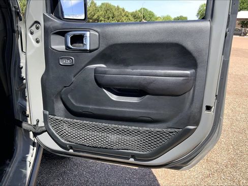 Used 2021 Jeep Wrangler Unlimited Rubicon AWD/4WD image 23