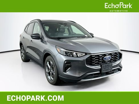 Used 2025 Ford Escape ST-Line FWD image 1