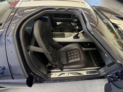 Used 2006 Ford GT RWD image 31