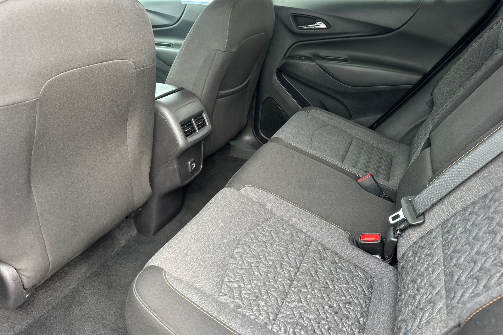 Used 2024 Chevrolet Equinox LT FWD image 13