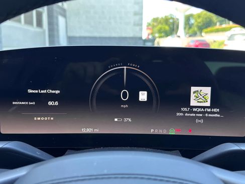 Used 2024 Lucid Air Touring AWD/4WD image 16