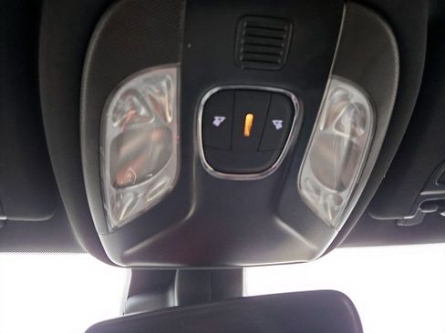 Used 2025 Jeep Compass Trailhawk image 23