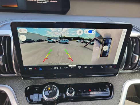 Used 2025 Ford Expedition Tremor AWD/4WD image 17