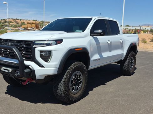 Used 2023 GMC Canyon AT4X w/ Edition 1 AWD/4WD image 7