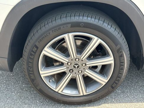 Used 2023 Mercedes-Benz GLS 450 4MATIC image 21
