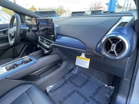 New 2026 Chevrolet Equinox EV LT w/ LPO, Tech Bronze Package image 32