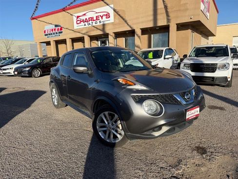 Used 2015 Nissan Juke SV image 1