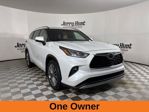 Used 2022 Toyota Highlander Platinum image 5
