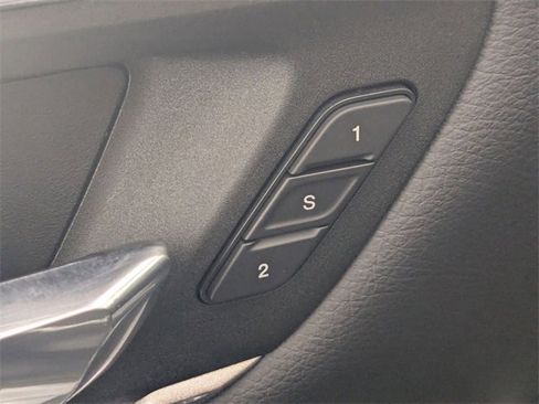 Certified 2021 RAM 1500 Laramie w/ Off Road Group image 11