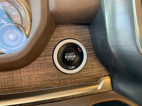 Used 2019 RAM 1500 Limited image 26