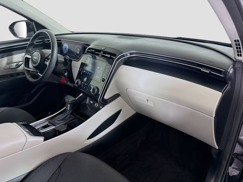 Used 2024 Hyundai Tucson SE image 29