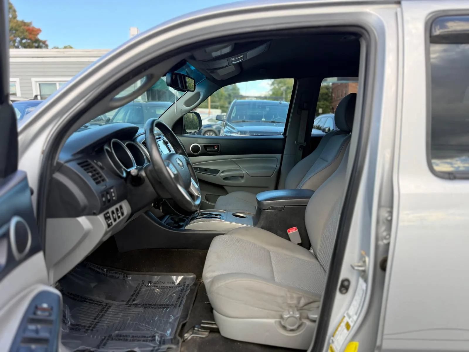 Used 2013 Toyota Tacoma 4x4 Double Cab w/ TRD Off-Road Pkg image 10