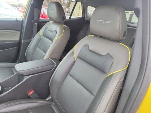 Used 2025 Chevrolet Trax ACTIV w/ Driver Confidence Package image 18