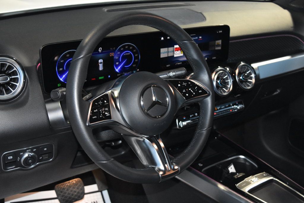 Used 2024 Mercedes-Benz EQB 300 4MATIC image 2