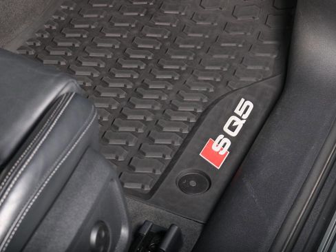 Used 2019 Audi SQ5 Premium Plus w/ Premium Plus Package image 48