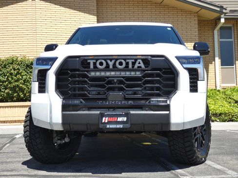 Used 2025 Toyota Tundra Limited image 21