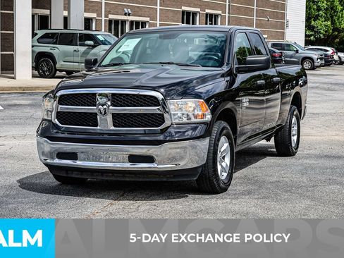 Used 2024 RAM 1500 Classic SLT AWD/4WD image 3