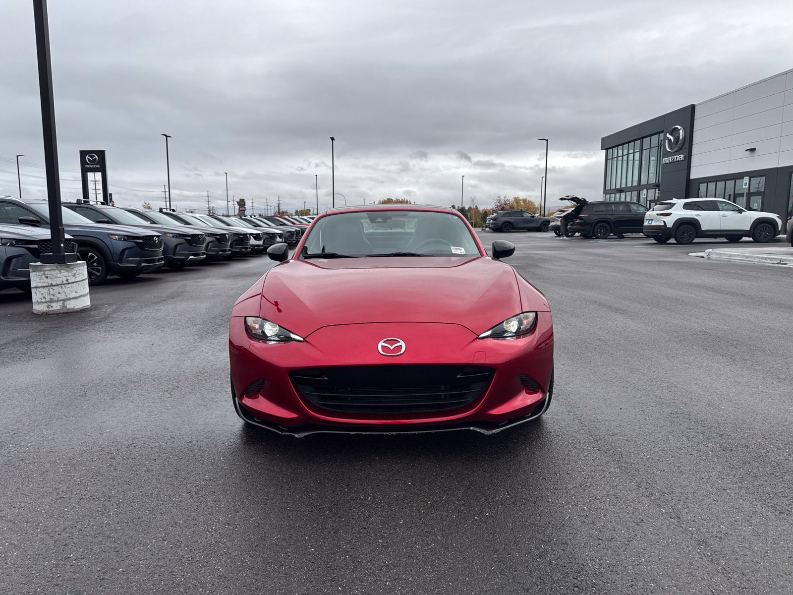 Used 2023 MAZDA MX-5 Miata Club w/ Interior Package RWD image 2