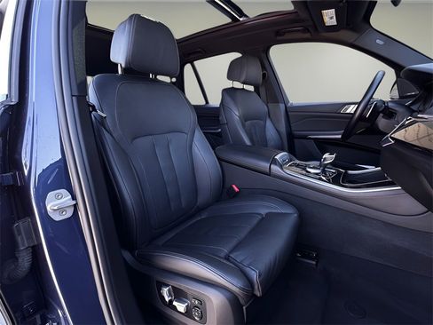 Used 2019 BMW X5 xDrive40i w/ Premium Package 2 image 28