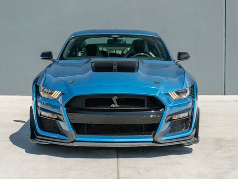 Used 2021 Ford Mustang Shelby GT500 w/ Technology Package RWD image 4