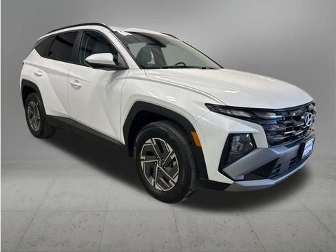 Used 2025 Hyundai Tucson Blue image 3