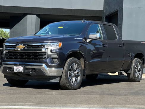Used 2023 Chevrolet Silverado 1500 LT AWD/4WD image 8