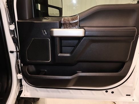 Used 2018 Ford F350 Lariat w/ Lariat Ultimate Package image 18