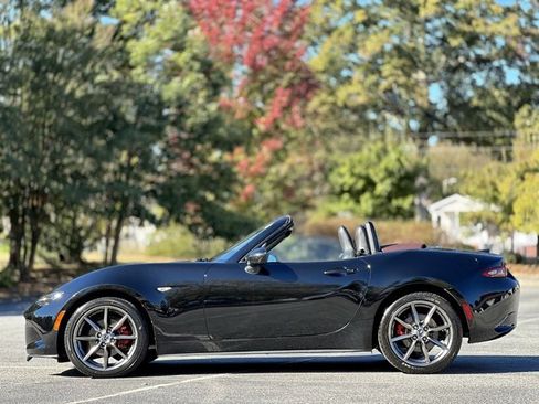 Used 2018 MAZDA MX-5 Miata Grand Touring image 21