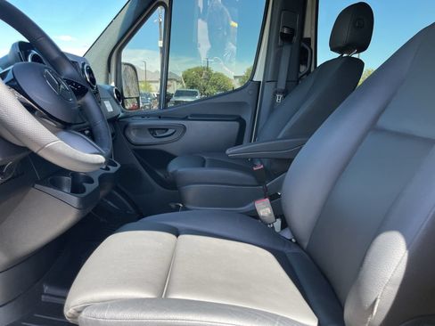 Used 2026 Mercedes-Benz Sprinter 2500 image 8