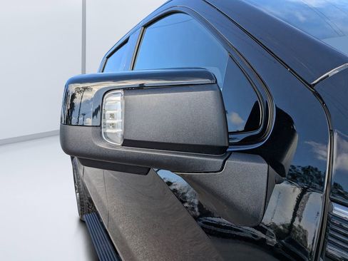 Used 2025 GMC Sierra 1500 AT4 image 11