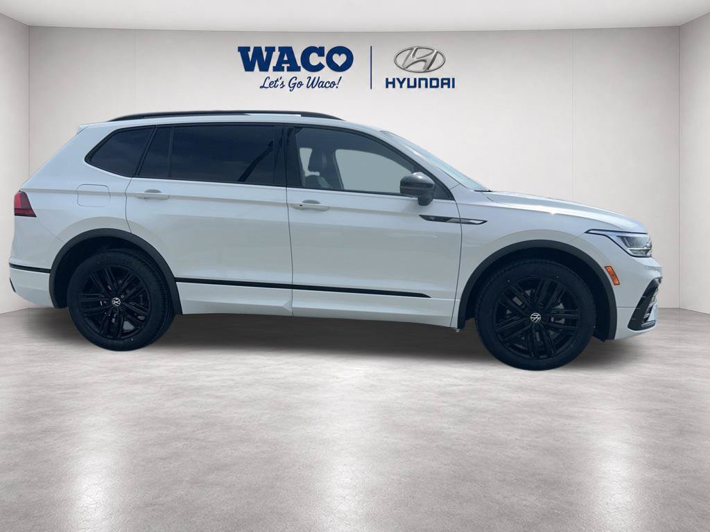 Used 2022 Volkswagen Tiguan SE R-Line FWD image 4